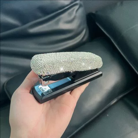 Трансграничная внешняя торговля завод прямых продаж офиса студенческий степлер с бриллиантами портативный ручной многофункциональный степлер