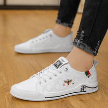 欧洲站小蜜蜂男鞋一脚蹬2025新款真皮透气小白鞋男士板鞋休闲软底