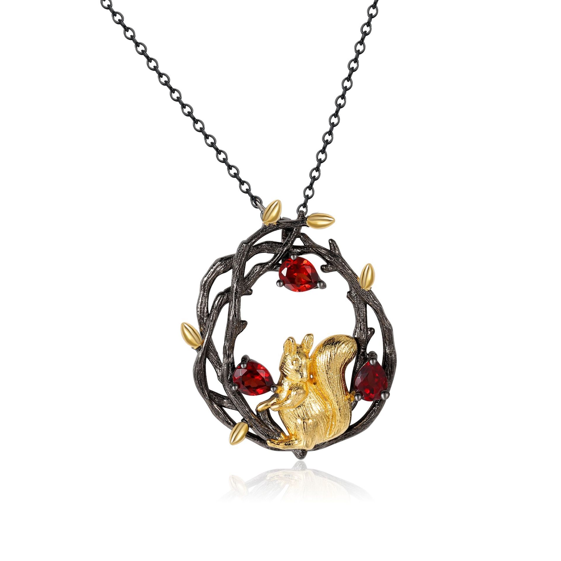Original design natural crystal Garnet Necklace 925 Sterling Silver squirrel Pendant A small minority senior Jewelry
