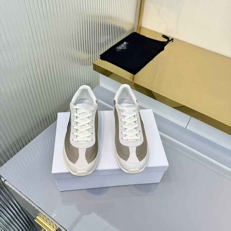 Celine Fashion Splicing Classic Casual Sneakers 2025 New Sports Shoes Trainers Celine Fashion Splicing Classic Casual Sneakers 2025 New Sports Shoes Trainers