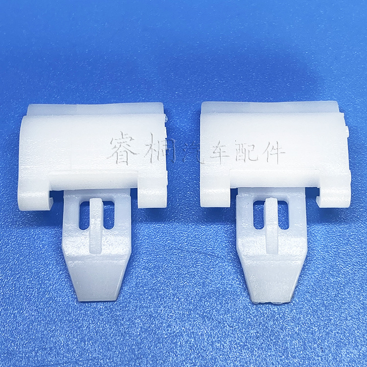适用汽车流水条挡水板卡扣汽车流水槽装饰条固定卡子68211-90K00