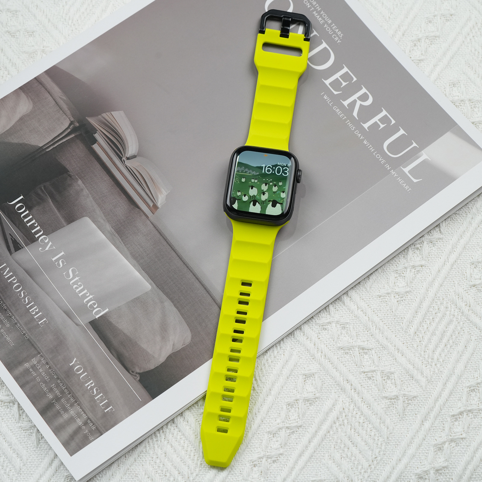 Application of Apple Watch iWatch strap S9 Silicone…