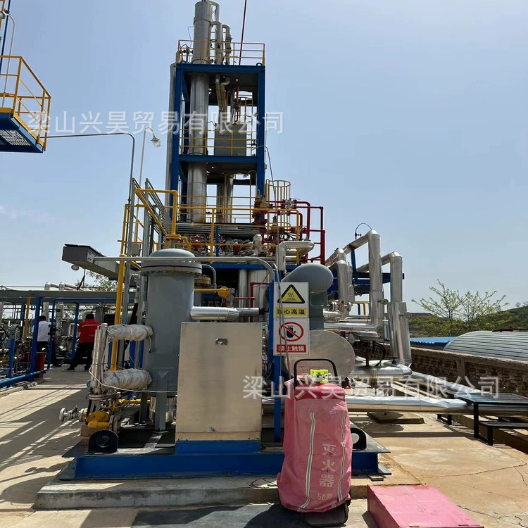 Установка для производства сжиженного природного газа на продажу, технология процесса на базе модульной установки, использующая MDEA для удаления углекислого газа.