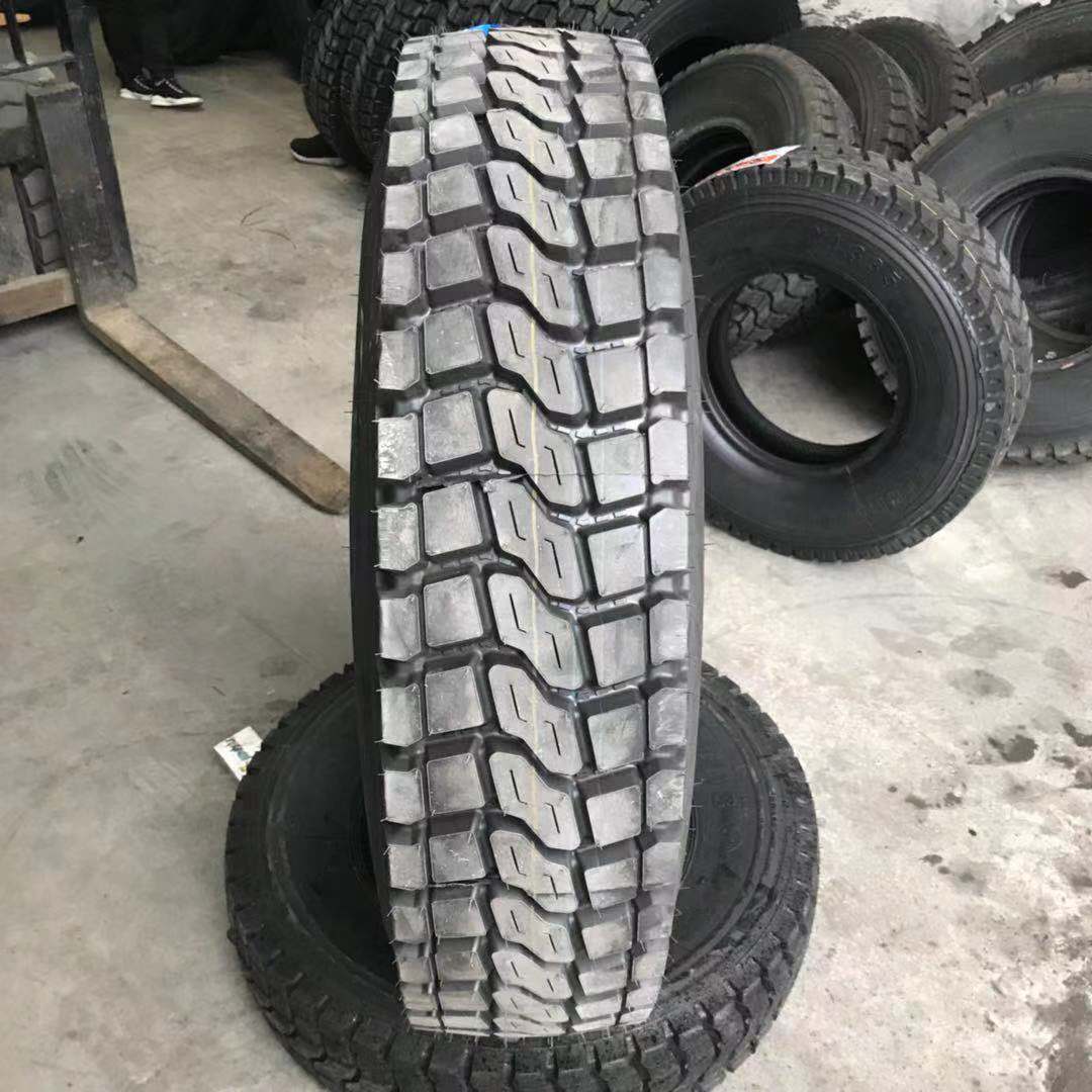 卡货车钢丝轮胎12.00R20 11.00R20 10.00R20 10.00R20 HS918花纹