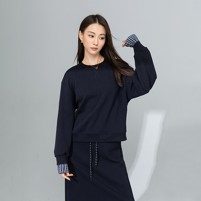 Bộ hai mảnh áo sweatshirt phối màu thiết kế cách điệu cho nữ — Váy nửa màu xanh đậm 65361