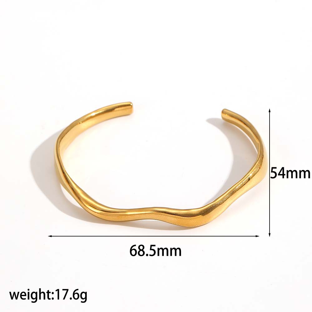 Brazalete abierto de acero de titanio irregular de viento INS transfronterizo, nicho de personalidad, brazalete de acero inoxidable chapado en oro de 18k
