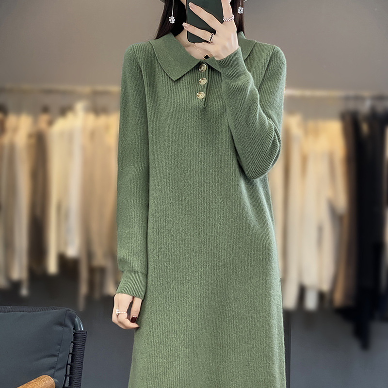 Fitted woolen long skirt
