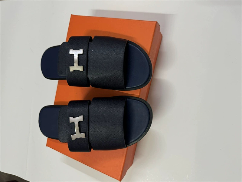 2026h sandalias para hombres europeas y americanas nuevas zapatillas de playa de moda de piel de vaca comercio exterior precio al por mayor ocio