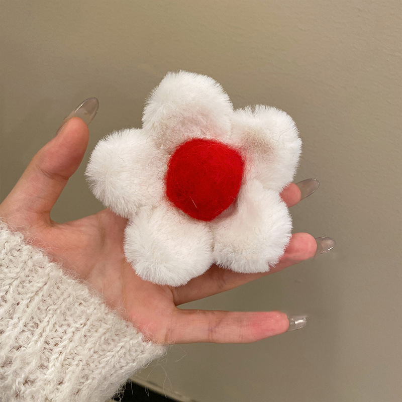 1 Piece Quantity Daily Occasion Pastoral Flower Plush Hair Claws