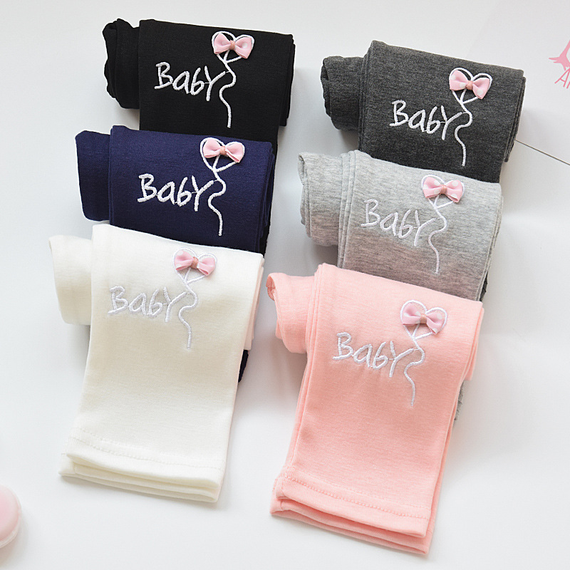 Polainas de niña primavera y otoño pantalones delgados ropa exterior para niños medianos y pequeños estilo occidental bebé primavera y verano para niños melocotón corazón flor pantalones para niños