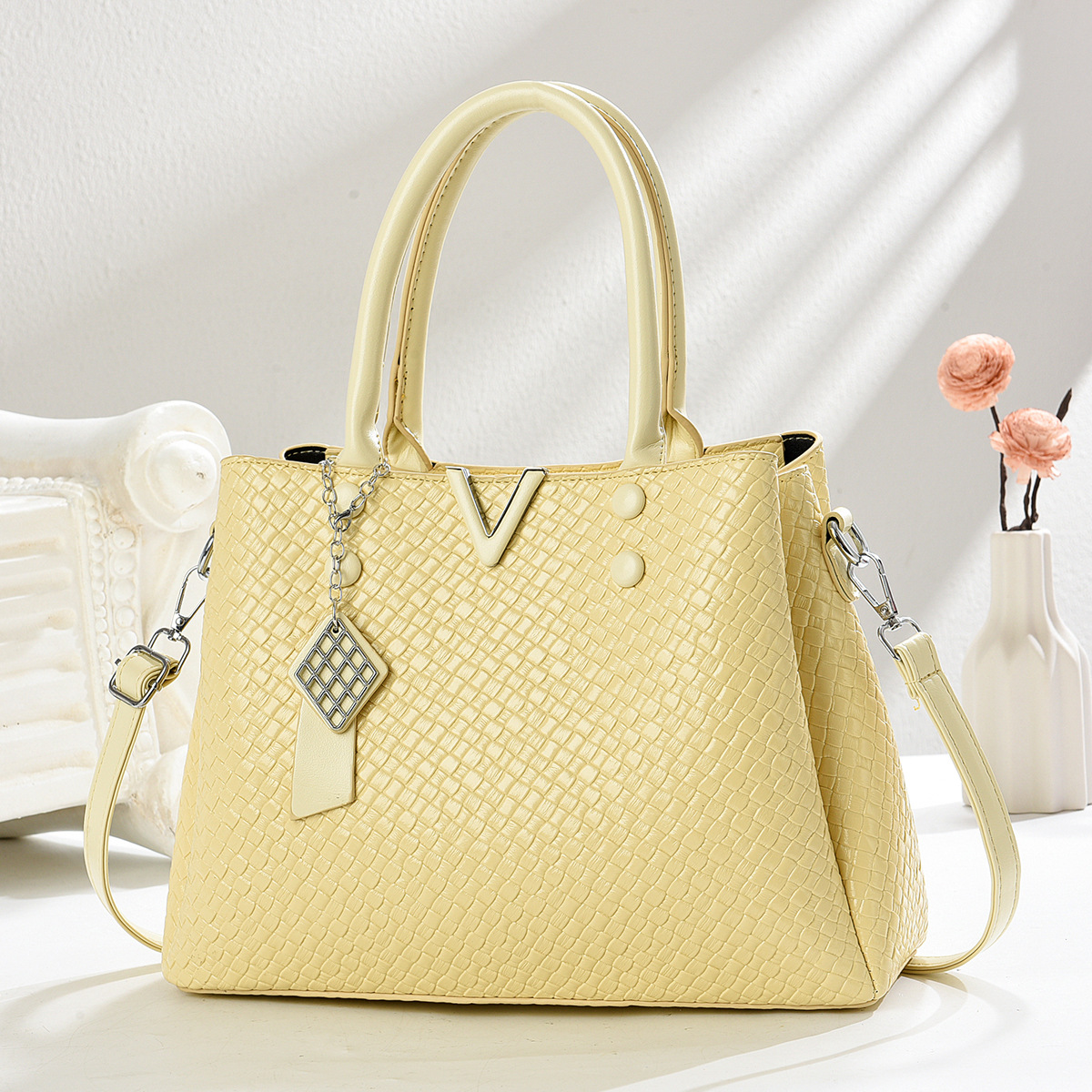 Bolso femenino de alta calidad práctico de gran capacidad bolso portátil para mujer bolso femenino 2025 nuevo bolso de mensajero de un solo hombro