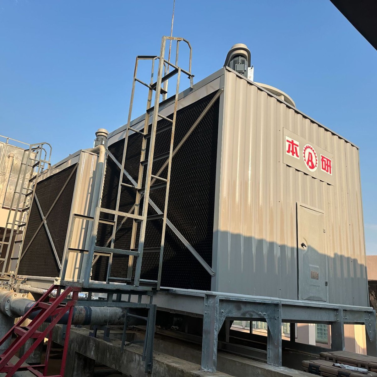 冷水机组专用开式横流冷却塔玻璃钢防腐外壳超低噪音