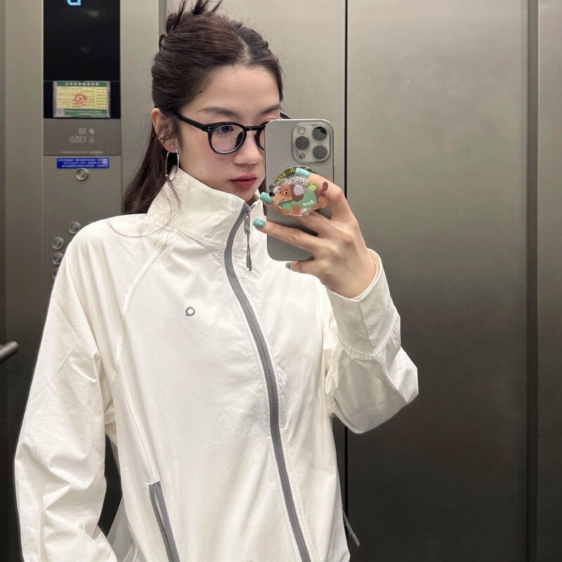 Korean-Style Sports Hooded Sun-Protective Jacket for Women, Spring and Summer Slim-Fit, Slimming, Patchwork, Short, Breathable Women's Trendy Jacket Korean-Style Sports Hooded Sun-Protective Jacket for Women, Spring and Summer Slim-Fit, Slimming, Patchwork, Short, Breathable Women's Trendy Jacket