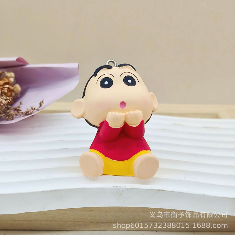 漫画かわいい樹脂クレヨンしんちゃんのキーホルダーのアイデアの立体的な小さな置物のテーブルの装飾の贈り物の卸売り|undefined