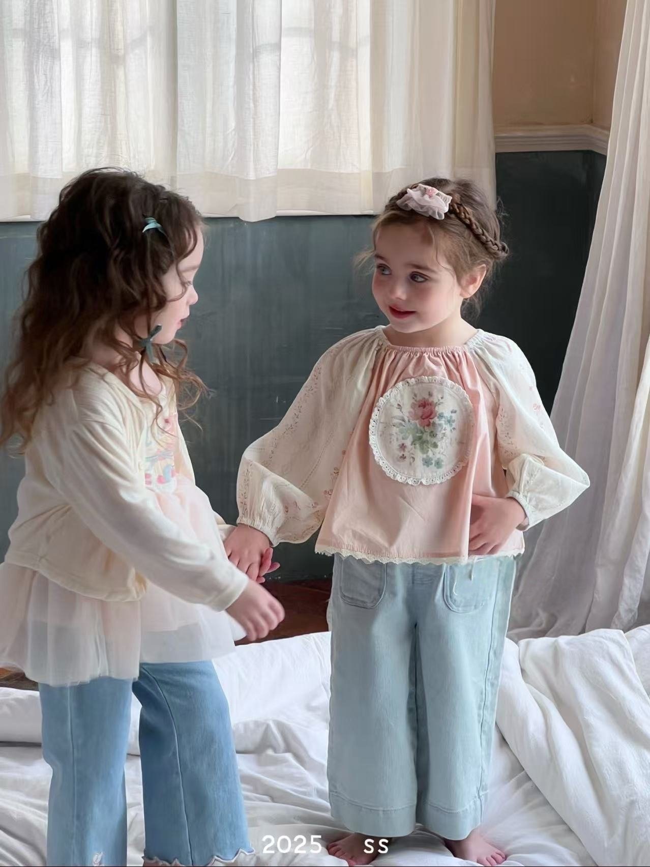Parche de primavera para niñas camisa de bebé a juego de colores ropa para niños coreanos top de bebé ropa de primavera para niños 2025 primavera