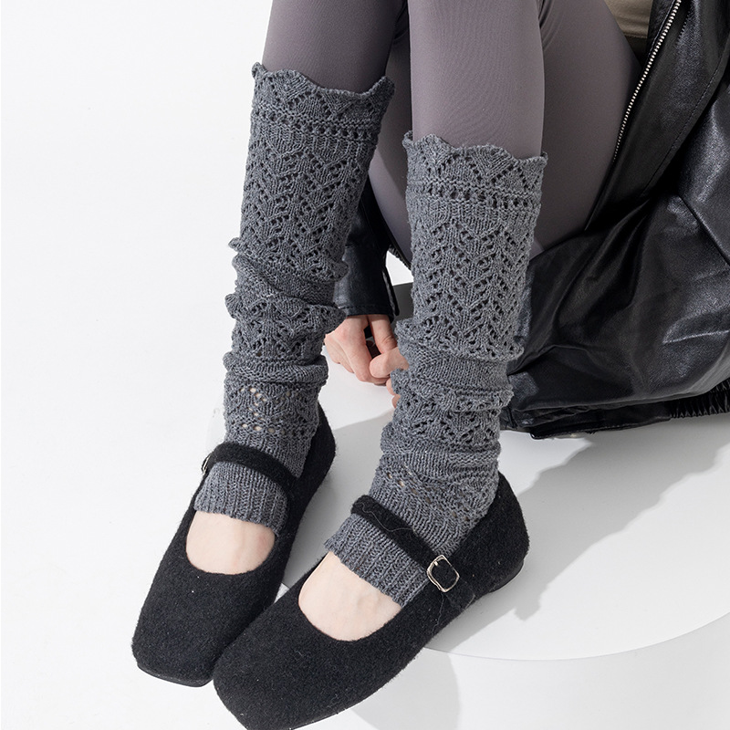 Botas Calcetines de algodón mujer en relieve hueco cálido tejido retro gris industria pesada tubo largo otoño e invierno apilado pantorrilla cubierta de pierna