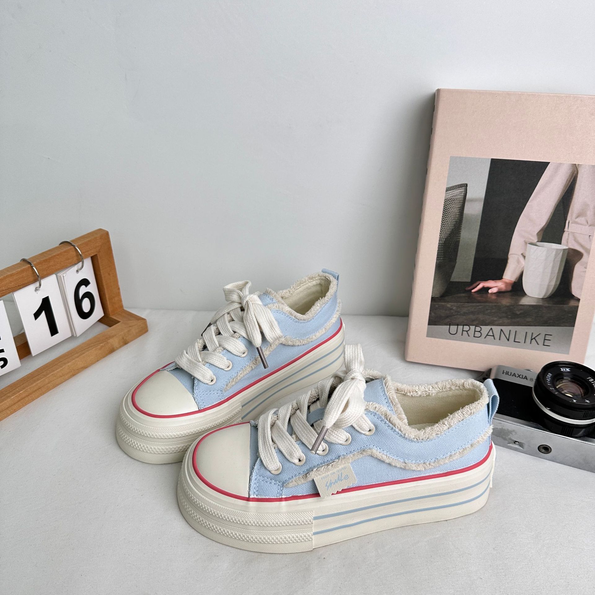 Yuanbo 2025 primavera y verano nuevos zapatos de lona de suela gruesa para estudiantes, zapatos casuales de todo fósforo, borlas, zapatos de mujer de tendencia