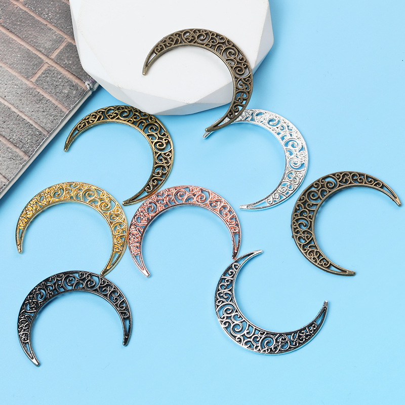 DIY retro zinc alloy jewelry accessories moon pendant pendant suitable for handmade factory direct A800605