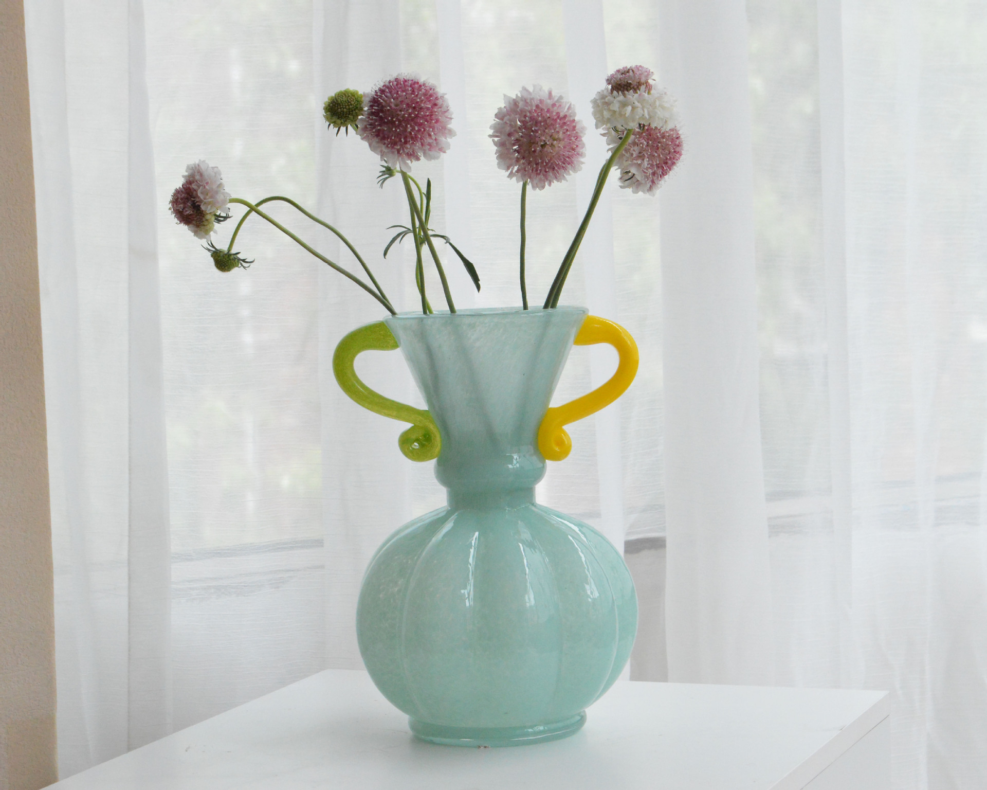 Piccolo vaso in vetro Fenton dipinto a mano in stile vintage francese con decorazioni delicate, accessori di alto valore_voghion.com