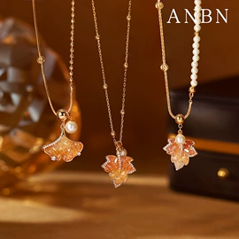 耳钉;项链;耳环