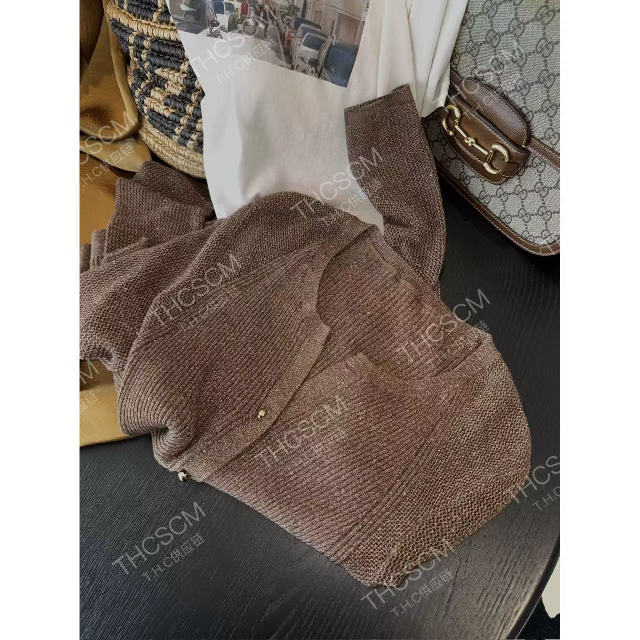 25秋冬 フレンチライトラグジュアリー IR肌触りシルクウールスパンコール糸Vネックスリム長袖ニットカーディガン