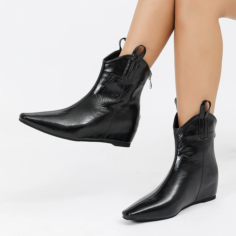 Западные короткие сапоги женские осень-зима 2025 новый модный остроконечный V молния во рту тонкая и морщинистая