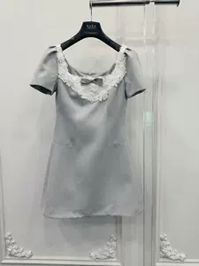 纯欲千金风连衣裙女夏法式蕾丝蝴蝶结方领泡泡袖收腰显瘦高级灰裙
