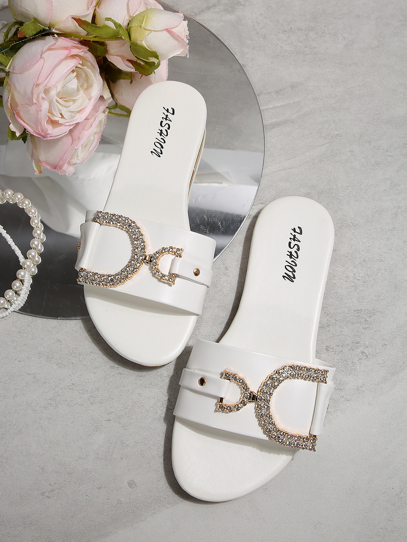SHLIANG Women's Fashion Flat Slippers Rhinestone Simple Open-Toe Solid Color Metal Buckle Decoration Daily Commuting Outdoor Slippers Sandals V0183_vogvips.com