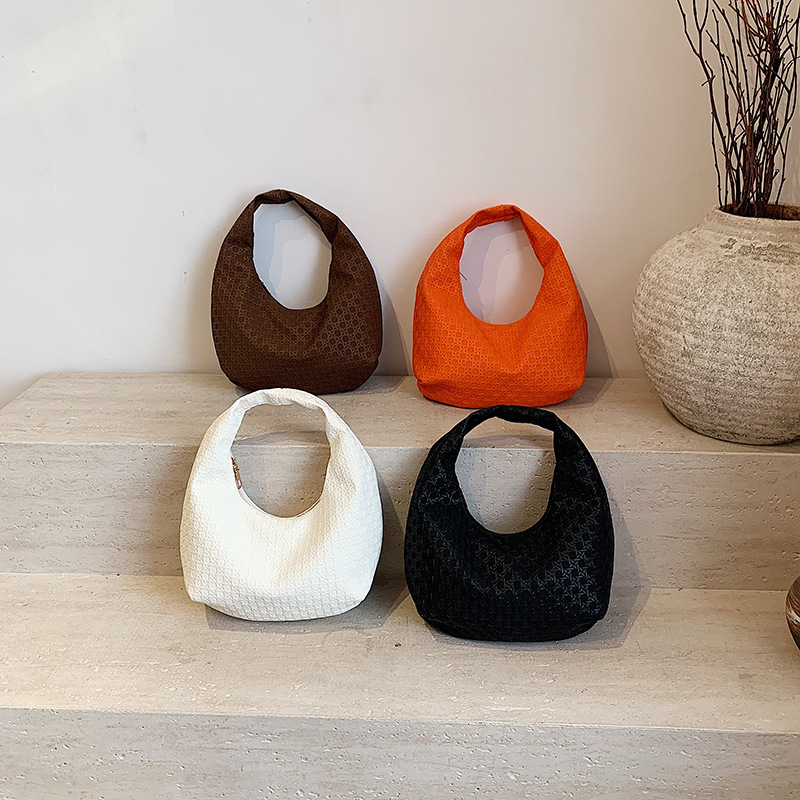 Bolsa de viaje de moda simple dulce2024 invierno nueva personalidad temperamento casual de gran capacidad bolso de media luna portátil