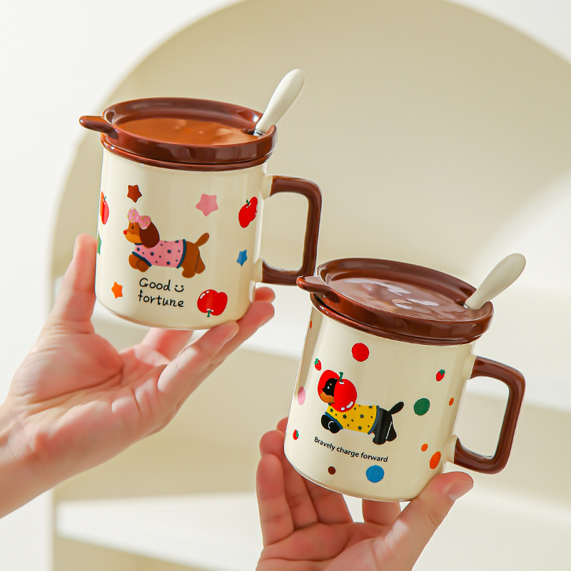 Cute cachorro de oficina taza de cerámica doméstica con cubierta cucharas de desayuno de estudiantes de niñas tazas de agua para beber tazas de café pareja