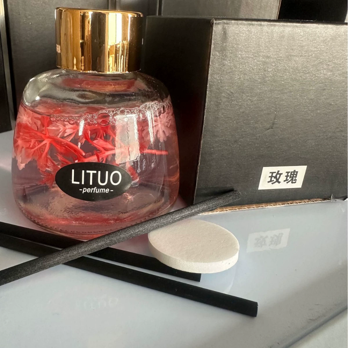 Perfume for auto, men's fresh perfumed aromatherapy, long-term effect