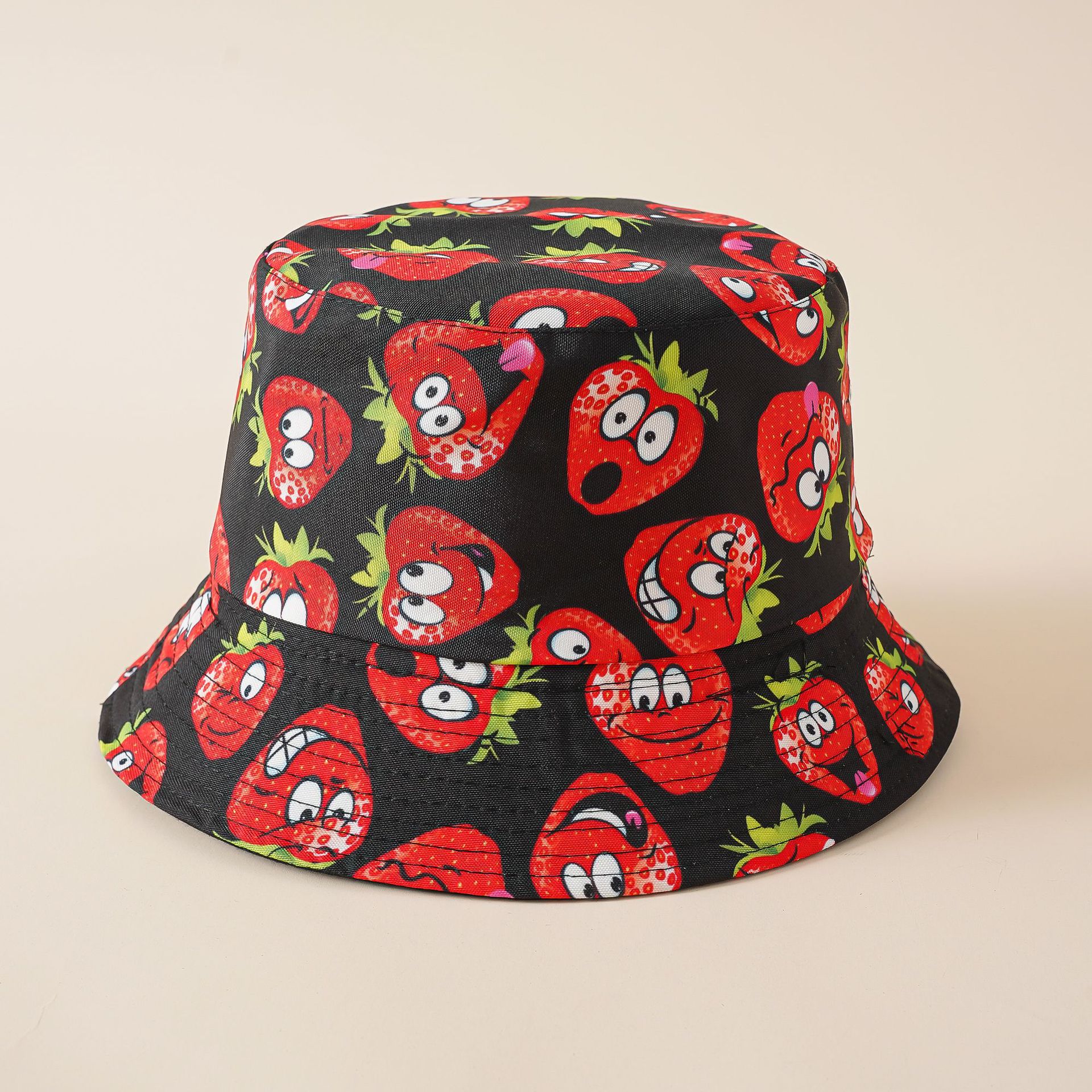 Patrón de fresa de dibujos animados sombrero de pescador de moda de doble cara cuenca creativa sombrero cubierta cara sombrero transpirable protección solar sombrero sol