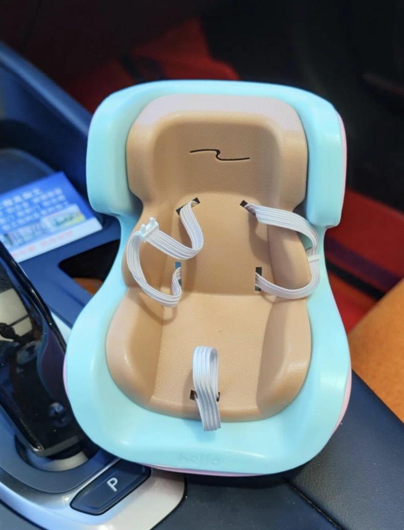 Bikini Bay Residents' Car Decoration Ornaments, Cool Fish Baby Chair Car Decoration Ornaments, Great Items for a Sense of Ceremony While Driving