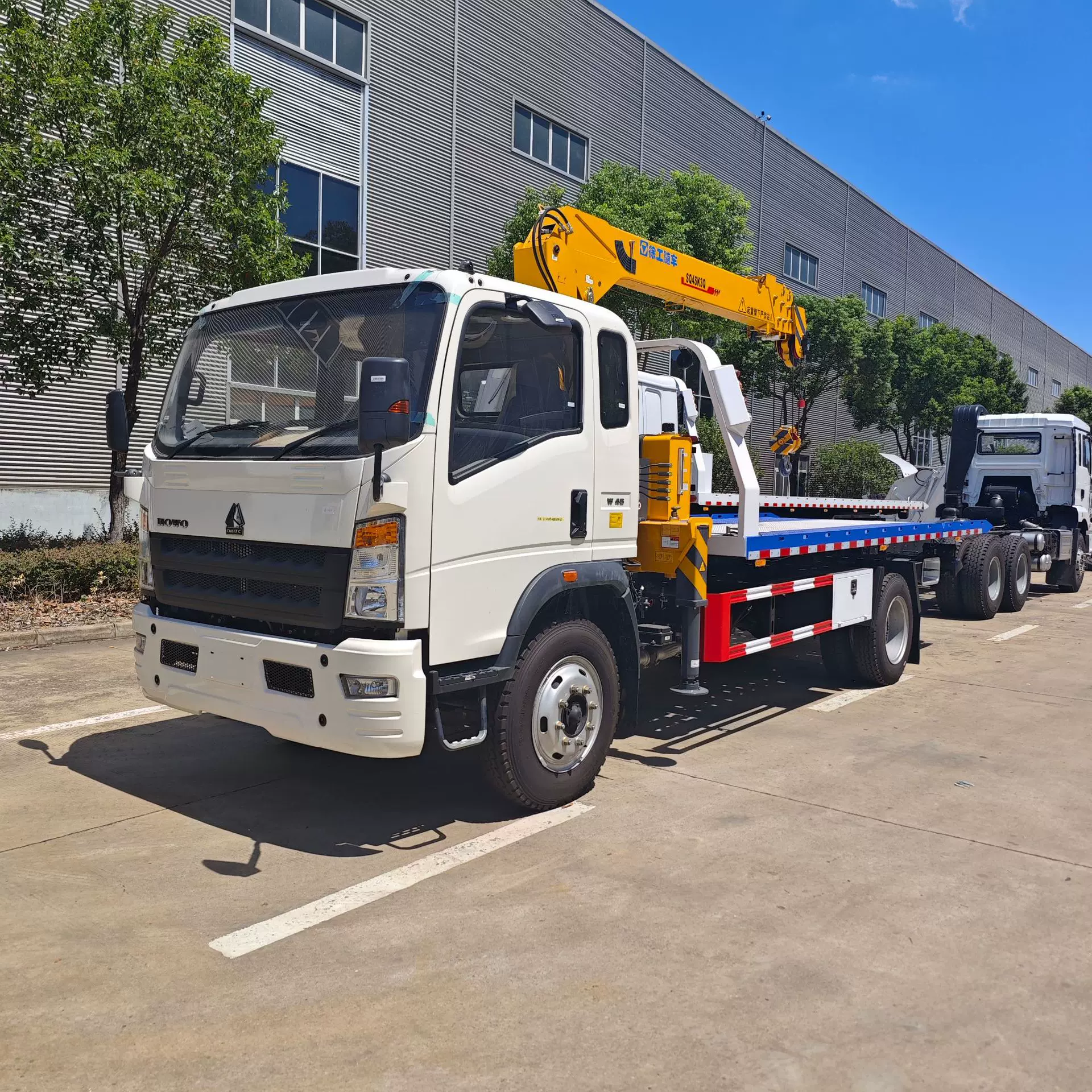 重汽HOWO8吨道路紧急救援车 清障带吊卡车 快速伸缩臂 + 自动锁止