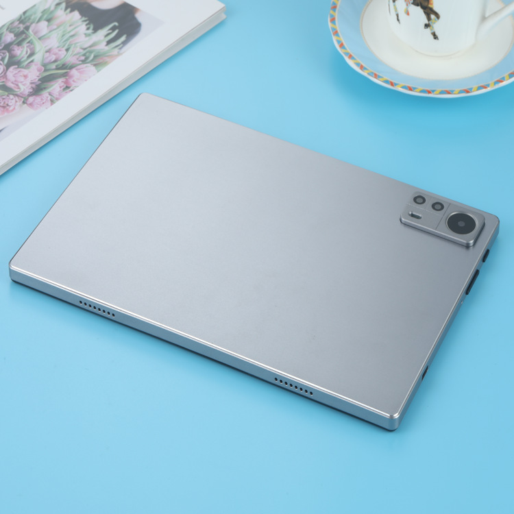 Серебристо-серый