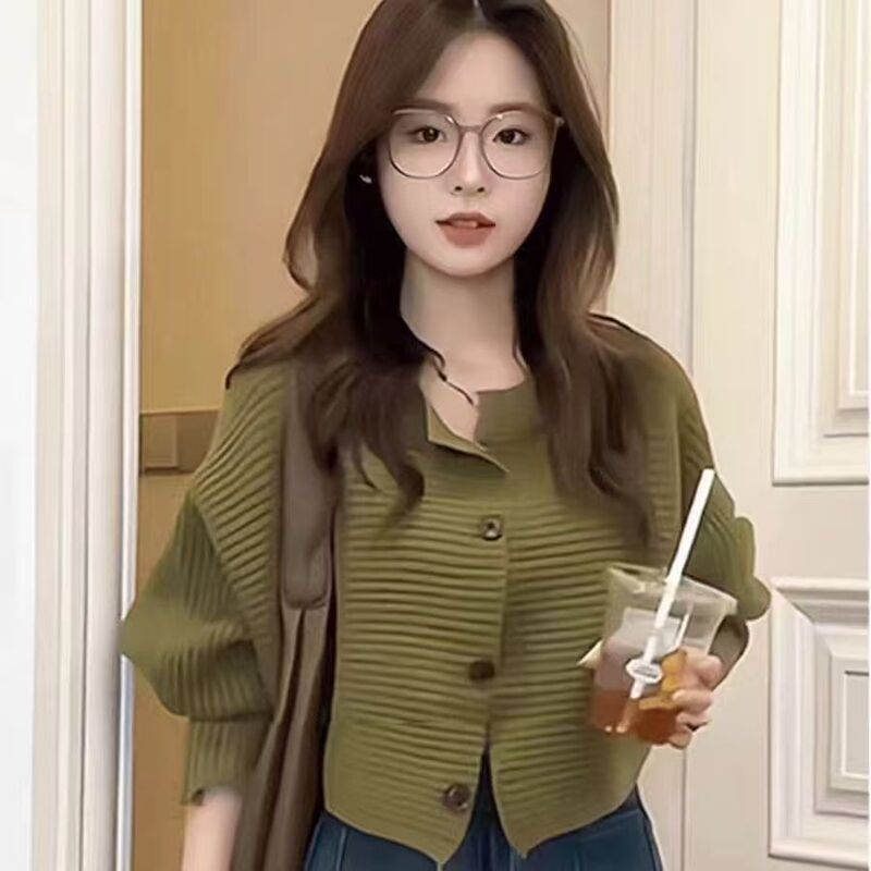 Short Cardigan Bat Shirt Petite Short Sweater Top High-End Coat New Loose Elegant Knitted Sweater Short Cardigan Bat Shirt Petite Short Sweater Top High-End Coat New Loose Elegant Knitted Sweater