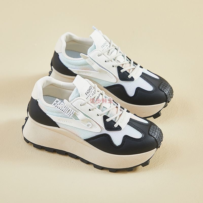 2025韩版小白鞋小众设计感百搭休闲运动新款板鞋复古跑步鞋时尚女