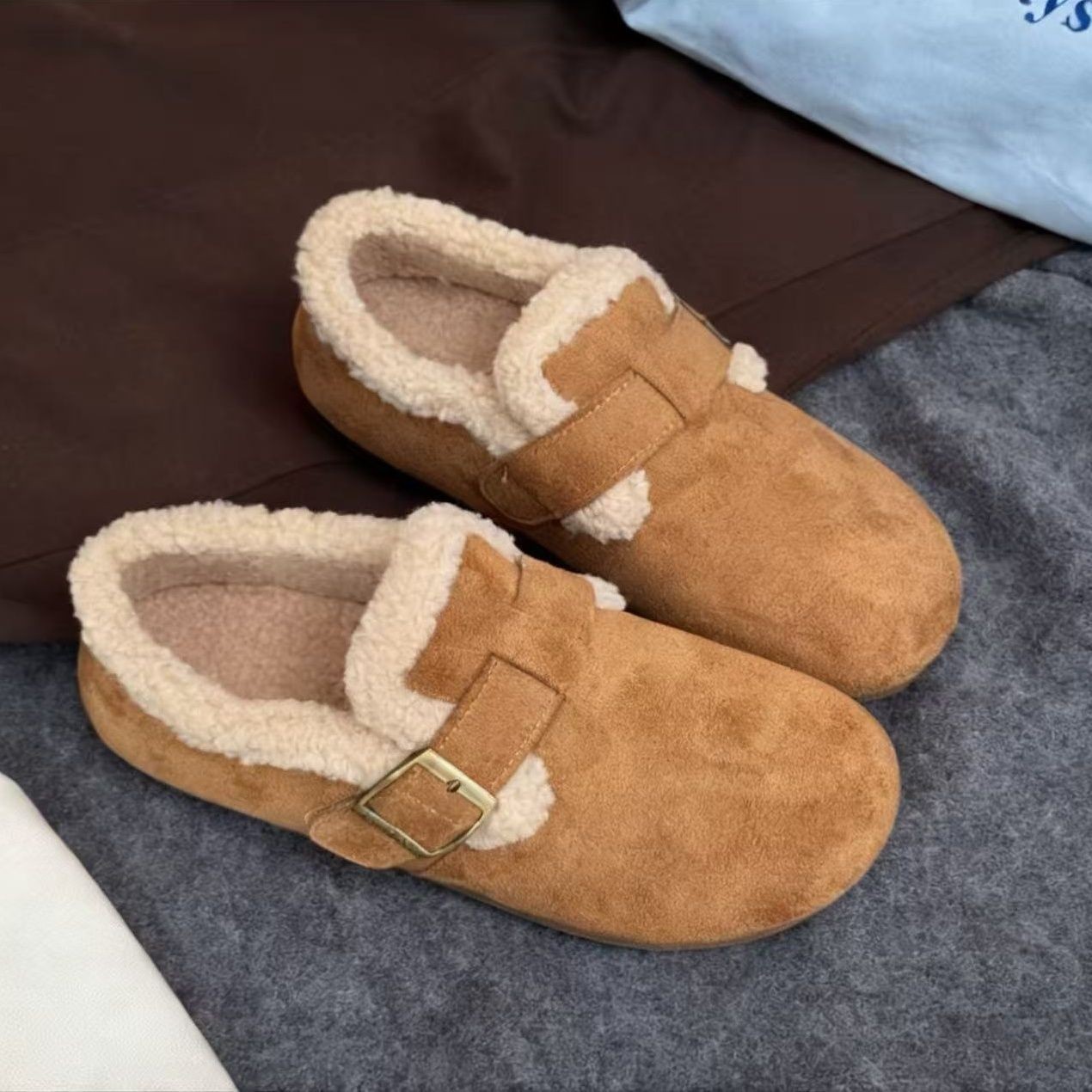 Todos los tipos de retro y terciopelo aumentan la altura interior de los zapatos de botón plano para mujeres 2025 nuevo otoño y invierno aumentan la altura de los zapatos de lana suave