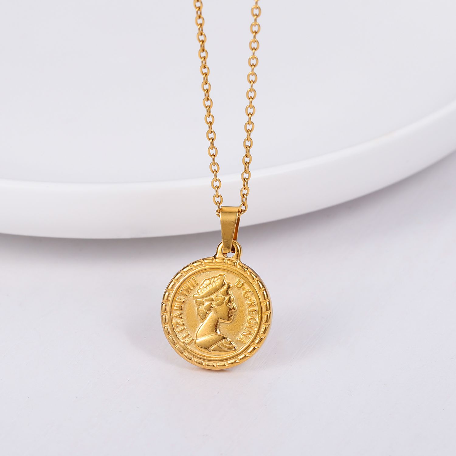 Holiday, Daily Occasion Ethnic Style Portrait Stainless Steel Titanium Steel Plating Pendant Necklace