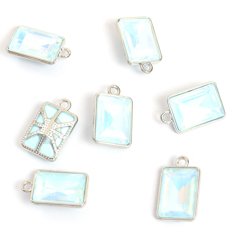 多色の輝く長方形の水晶ガラスのモカ色のペンダントのファッションDIYネックレスのイヤリングのアクセサリーの卸売り|undefined