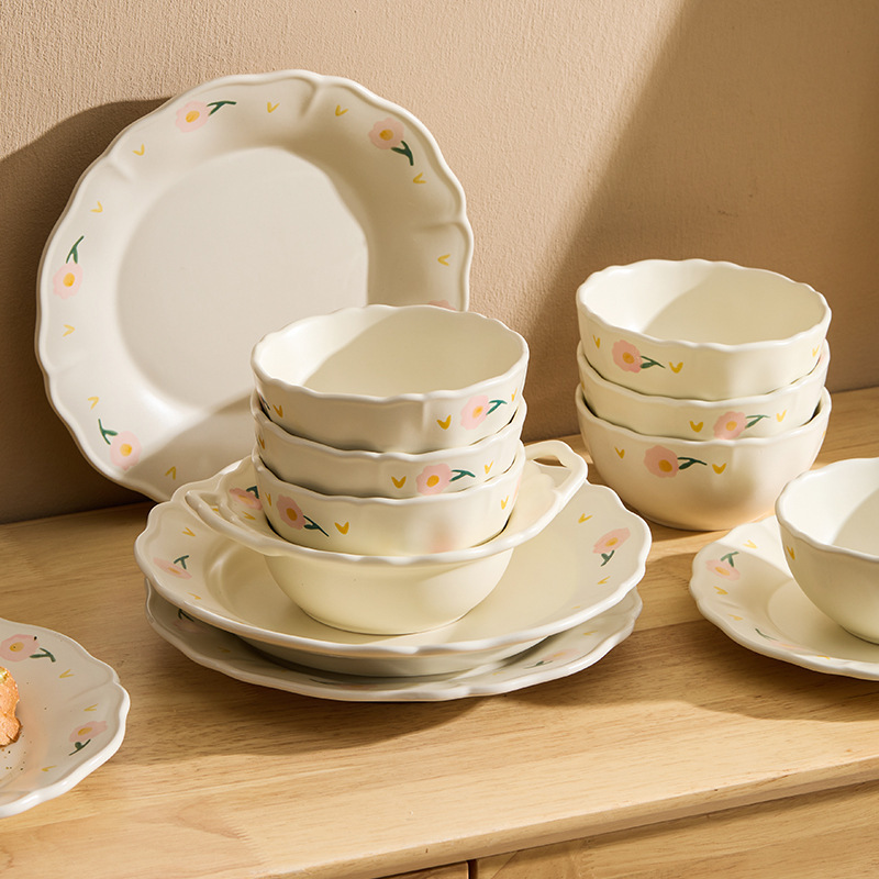 Manufacturer's Peony Lace Ceramic Dinnerware Set Bowls and Plates 2026 New Model Kitchen Dishes Plates Dining Bowls High Aesthetic Value