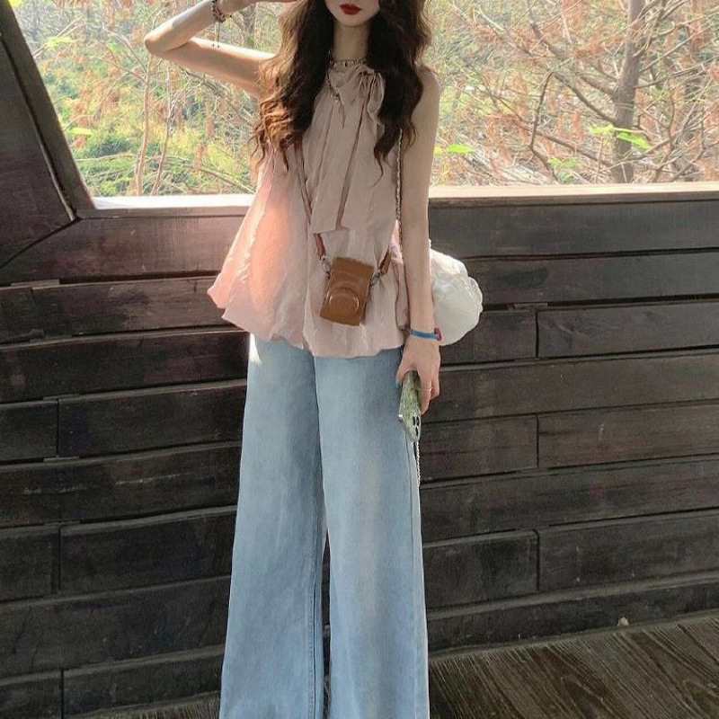 Korean-Style Elegant Lace-Up Floral Hem Sleeveless Halter Top High-Waisted Slimming Wide-Leg Jeans Set 2026 Summer Korean-Style Elegant Lace-Up Floral Hem Sleeveless Halter Top High-Waisted Slimming Wide-Leg Jeans Set 2026 Summer