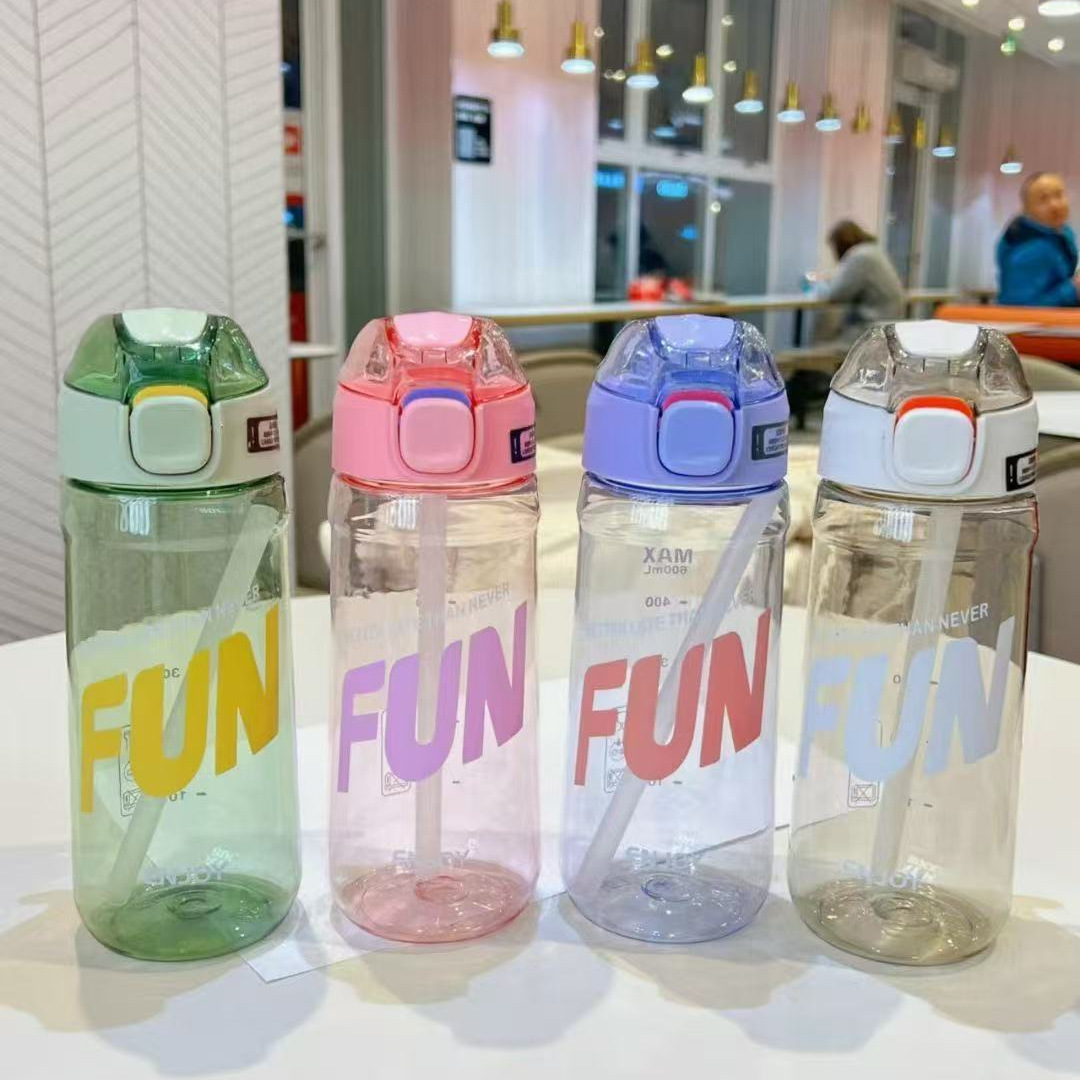 Fábrica Yitong taza de plástico de paja de gran capacidad 720ml botella de agua deportiva portátil para estudiantes de verano