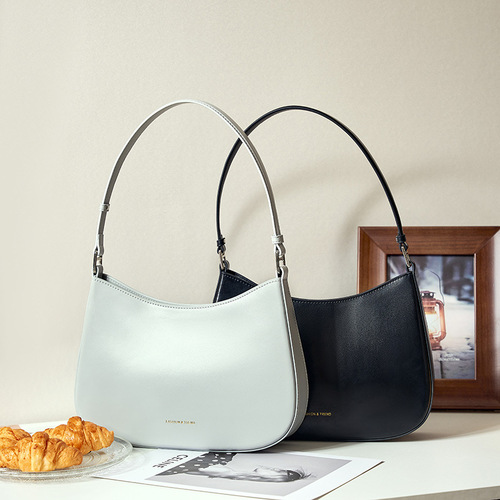 Selected High-End Genuine Leather Women's Crossbody Bag 2024 Spring New Unique Design Women's Bag White Fashion Shoulder Bag