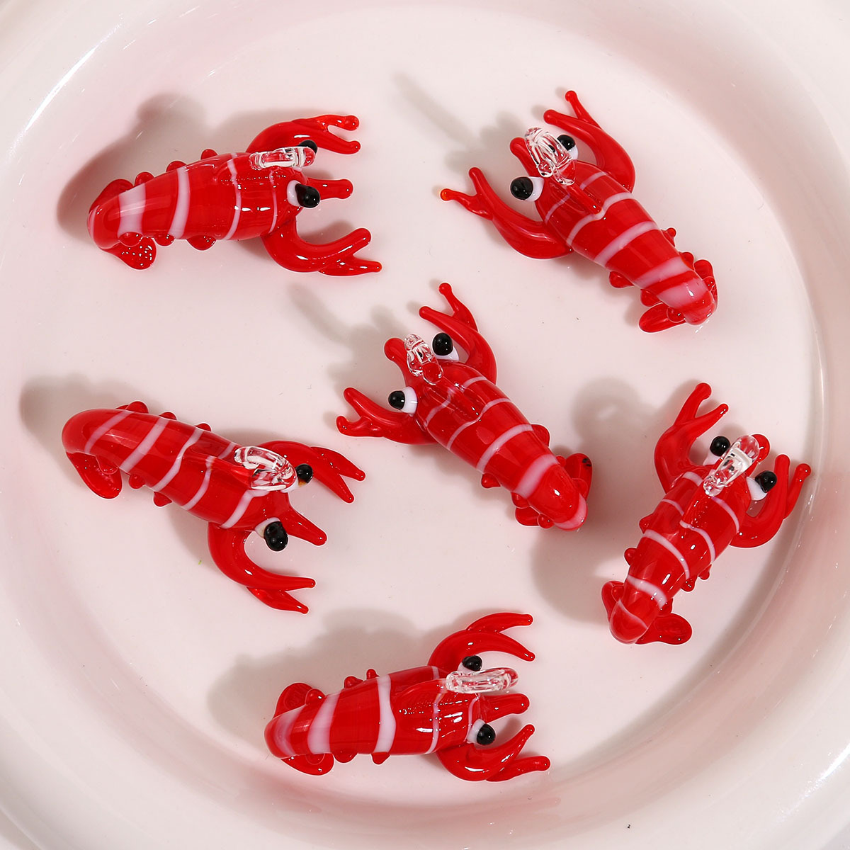 6g Weight Pendant Jewelry Making Type 21*36mm Jewelry Making Size DIY Jewelry Accessories Classification 1 Piece Quantity glass Material Lobster Pattern Irregular, Enamel Design Elegant, Simple Style, Streetwear Style 1 Piece 21*36mm Glass Lobster Pendant 6