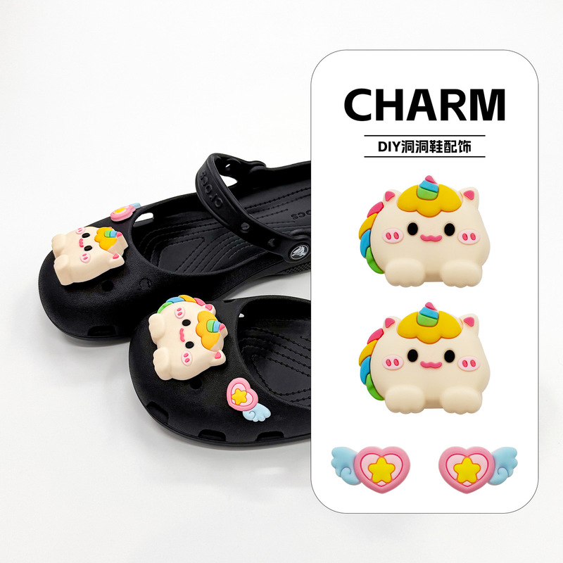 2026 new cross-border clog shoe accessories: heart wings, unicorn, soft rubber, 3D creative ins-style shoe charms