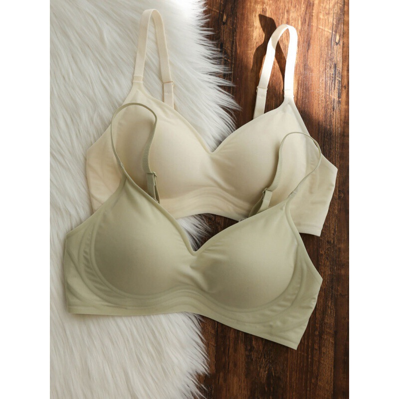 Genuine Japanese milk silk seamless wireless underwear women's push up big chest show small soft support bra summer thin Genuine Japanese milk silk seamless wireless underwear women's push up big chest show small soft support bra summer thin