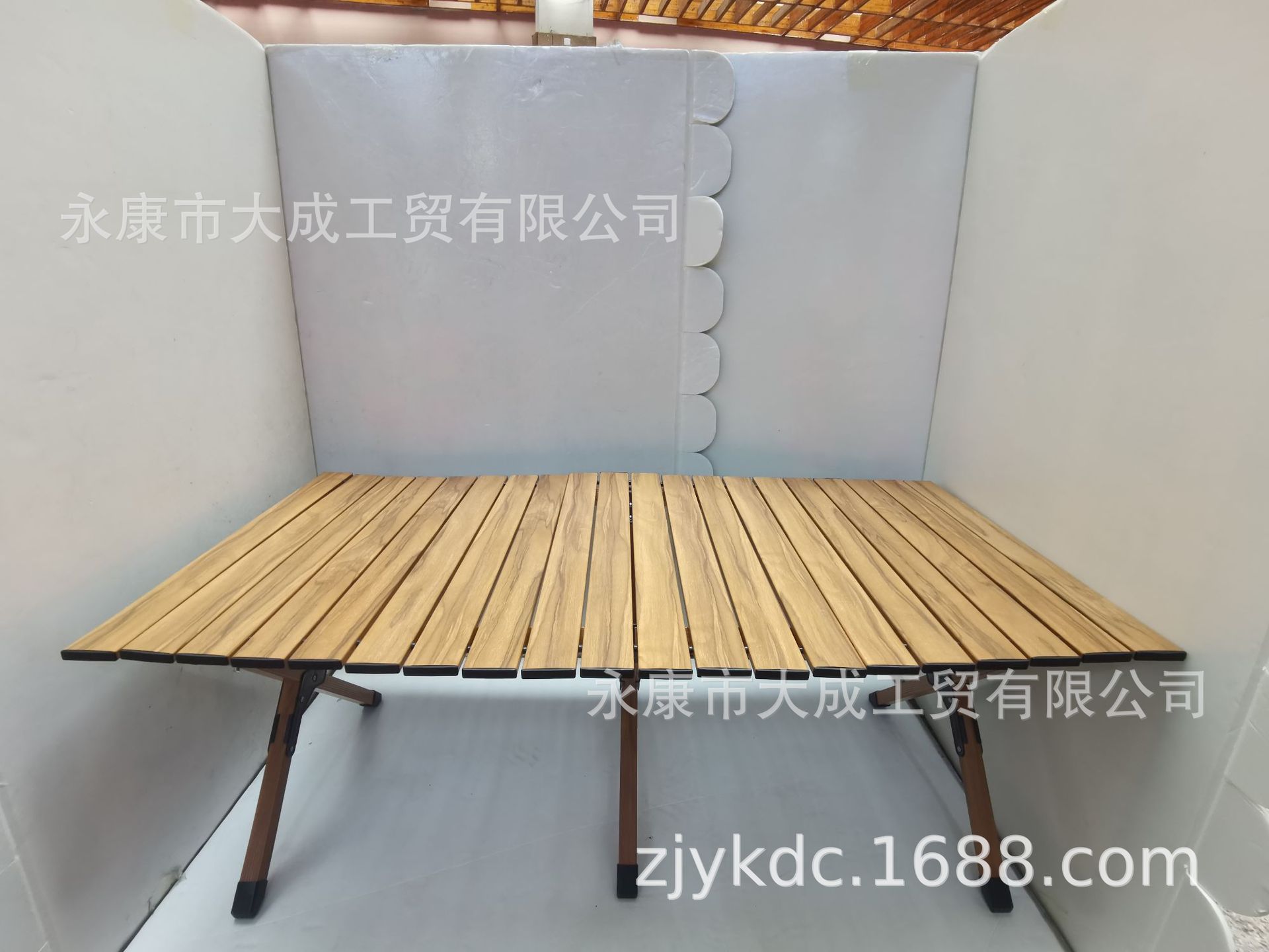 Dacheng Outdoor Camping Egg Roll Table, Camping Aluminum alloy Folding Table, Dining Camping Table, Campsite Wood Grain Table pic 2