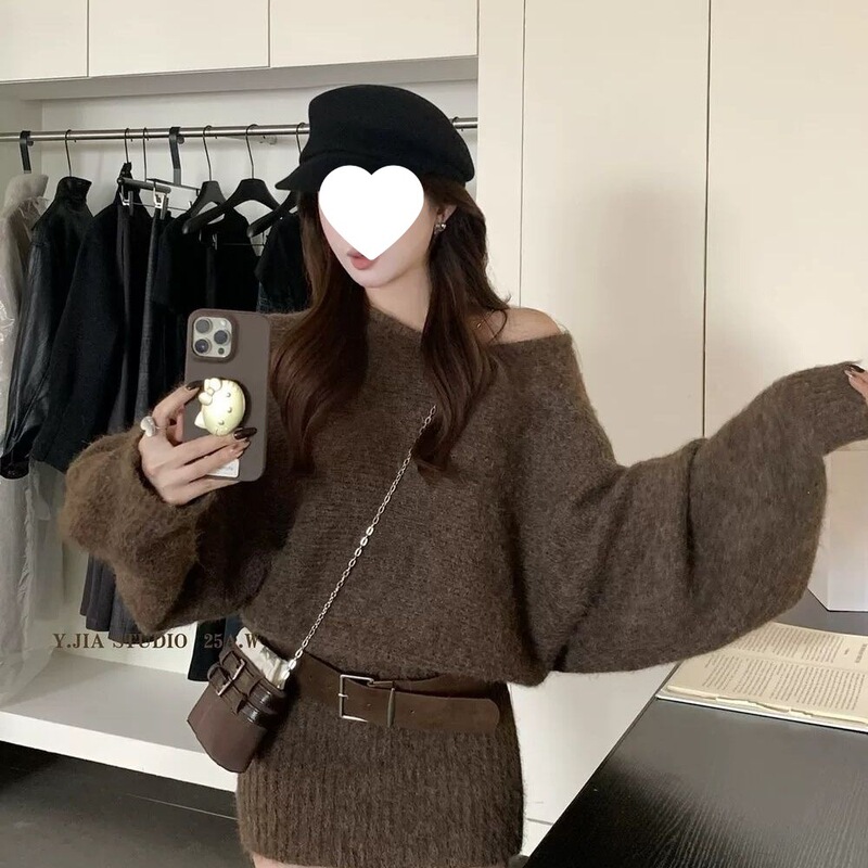 2026 New French-Style Off-Shoulder Lazy Sweater Dress, Unique and Stylish, Slimming, Waist-Cinching, Bodycon Dress