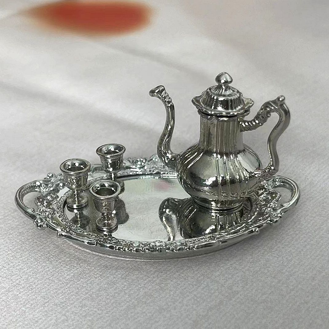 은색 타원형 접시 + 찻주전자